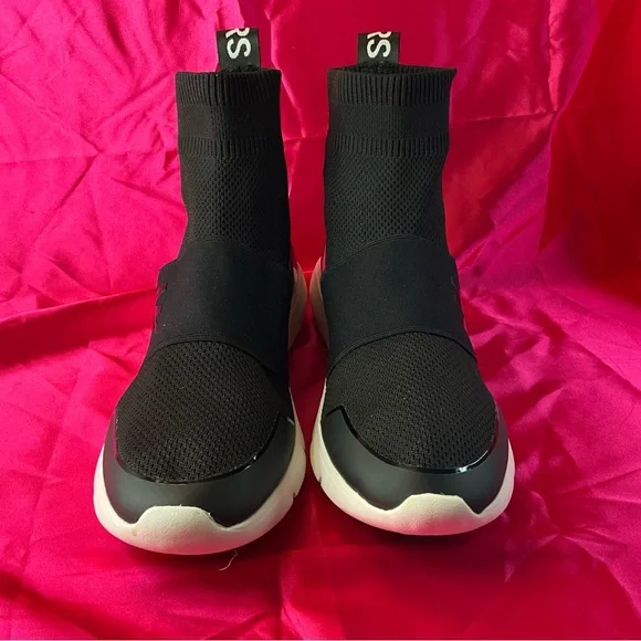 Michael Kors Black hi top ,and White sneakers 7.5 - Picture 9 of 11